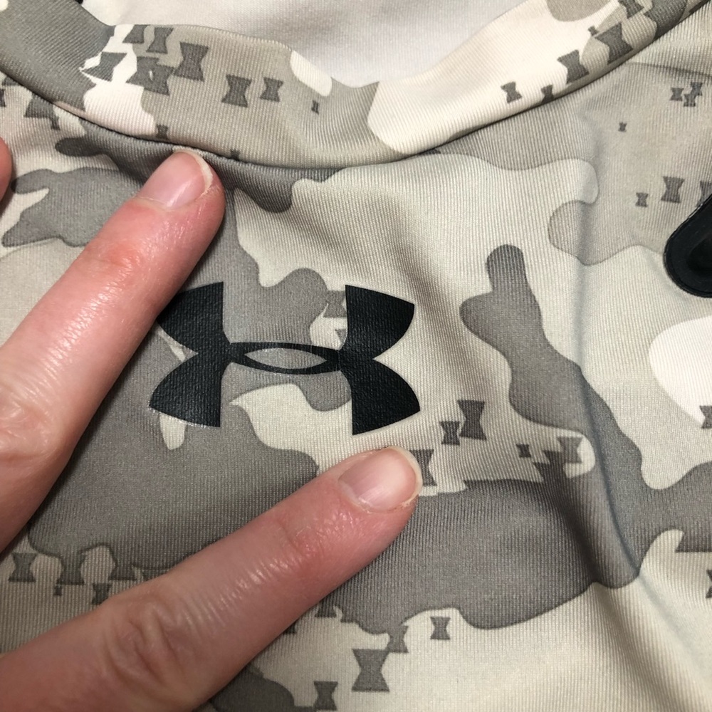 Under Armor Army of 11 Compression Heatgear Camouflage Print Shirt Camo Football - Picture 8 of 8